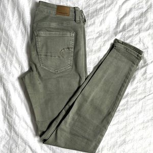 American eagle next level stretch high rise jegging in army green. Size 6.